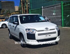 TOYOTA -PROBOX ( DX CORMFORT)