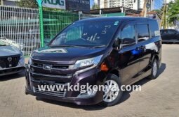 TOYOTA -NOAH ( XGRADE/ 7 SEATER) full