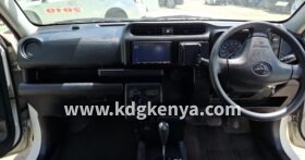 TOYOTA – PROBOX VAN (DX HYBRID)