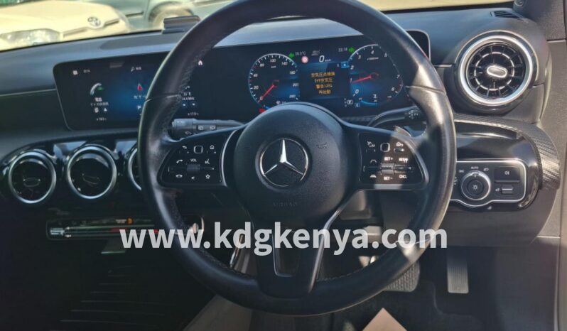 
MERCEDES – Benz (A180 Progressive) full									