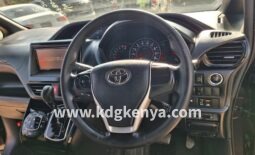 TOYOTA -NOAH ( XGRADE/ 7 SEATER) full