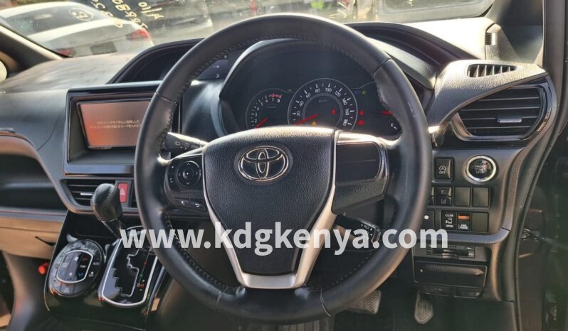 
TOYOTA -NOAH ( XGRADE/ 7 SEATER) full									