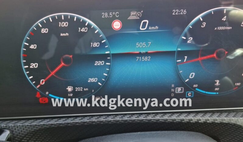 
MERCEDES – Benz (A180 Progressive) full									