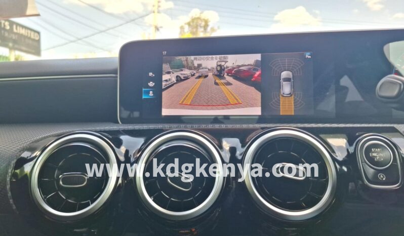 
MERCEDES – Benz (A180 Progressive) full									