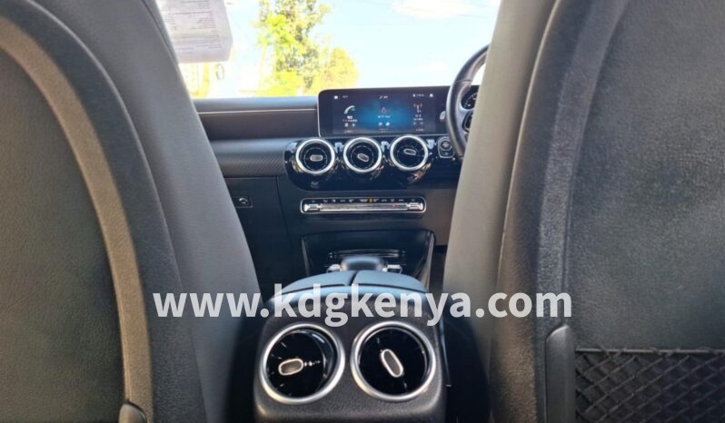 
MERCEDES – Benz (A180 Progressive) full									