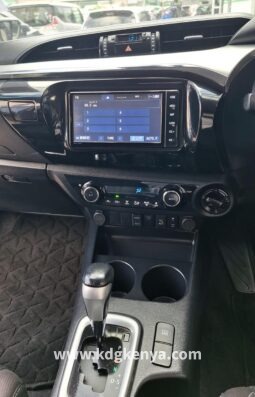 TOYOTA – HILUX (DX 2.4 D) full