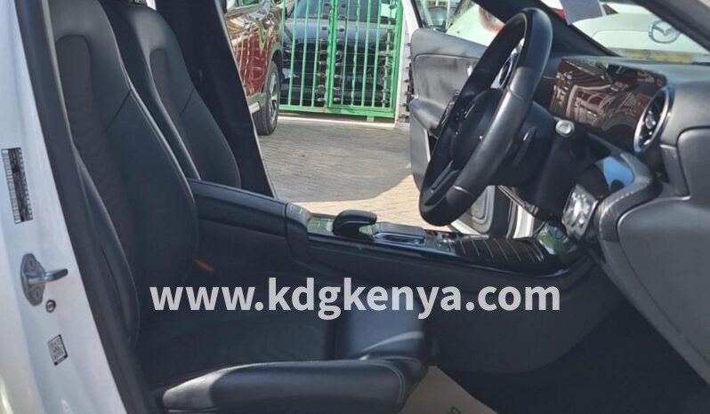 
MERCEDES – Benz (A180 Progressive) full									