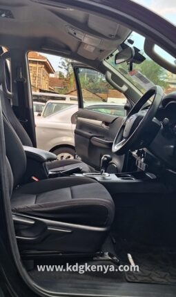 TOYOTA – HILUX (DX 2.4 D) full
