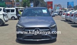 MERCEDES – BENZ ( B 180 )