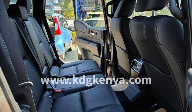 
								TOYOTA LANDCRUISER PRADO ( KAKADU 7 SEATER ) full									