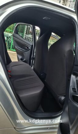 
TOYOTA YARIS (  X GRADE ) full									