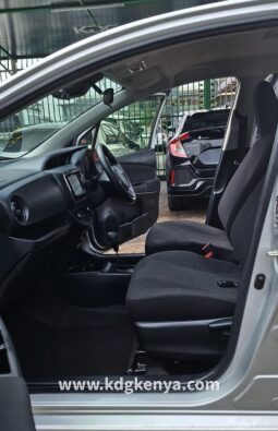 
										TOYOTA- VITZ ( HYBRID F) full									