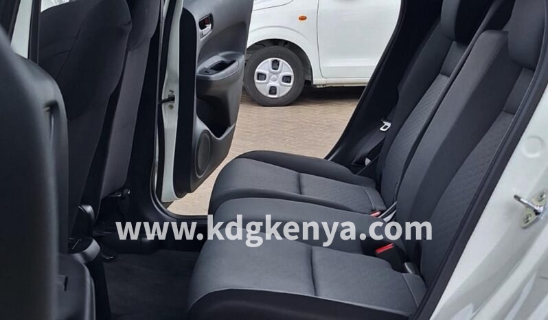 
								HONDA FIT ( HYBRID ) full									