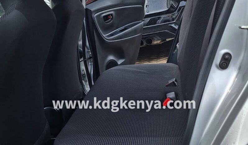 
								TOYOTA- VITZ ( HYBRID F) full									