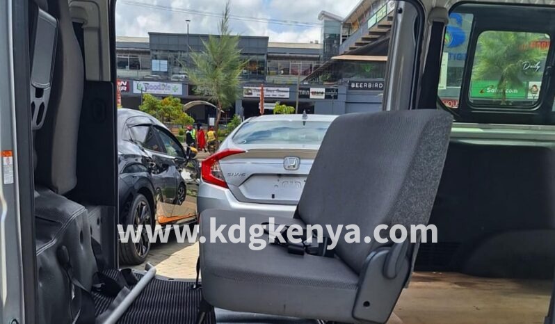 
								TOYOTA HIACE VAN (GDH206V) full									