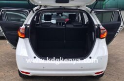 
										HONDA FIT ( HYBRID ) full									