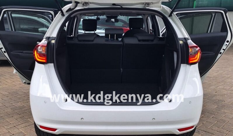 
								HONDA FIT ( HYBRID ) full									