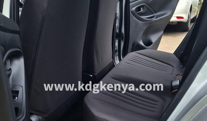 
TOYOTA YARIS (  X GRADE ) full									