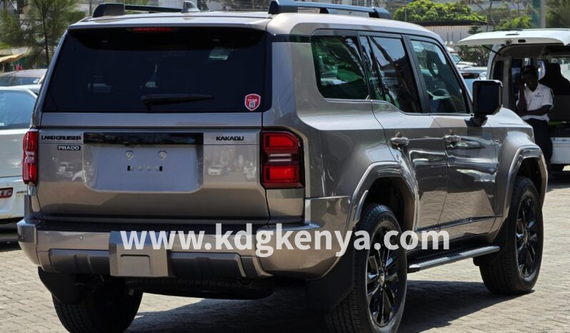 
								TOYOTA LANDCRUISER PRADO ( KAKADU 7 SEATER ) full									