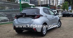 
TOYOTA YARIS (  X GRADE ) full									