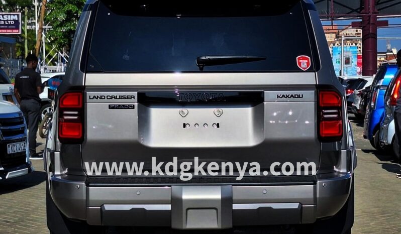 
								TOYOTA LANDCRUISER PRADO ( KAKADU 7 SEATER ) full									