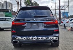 
										BMW (X7/7SEATER) full									