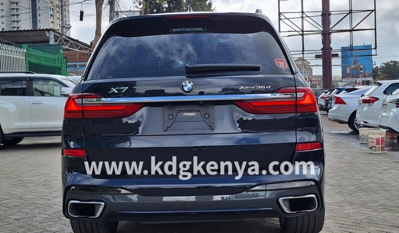 
								BMW (X7/7SEATER) full									