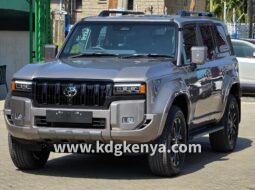 TOYOTA LANDCRUISER PRADO ( KAKADU 7 SEATER )