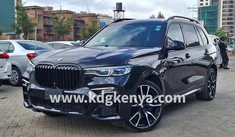 
								BMW (X7/7SEATER) full									