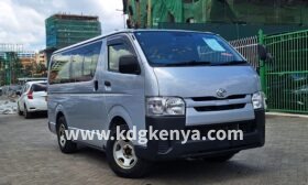 TOYOTA HIACE VAN (GDH206V)