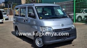 TOYOTA – LITEACE VAN (DX / 2WD)