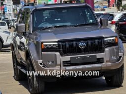 TOYOTA LANDCRUISER PRADO ( KAKADU 7 SEATER )