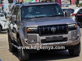 TOYOTA LANDCRUISER PRADO ( KAKADU 7 SEATER )