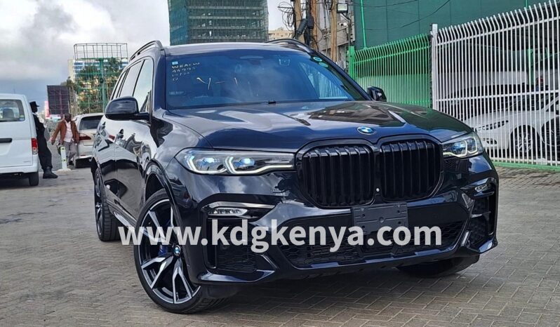 
								BMW (X7/7SEATER) full									