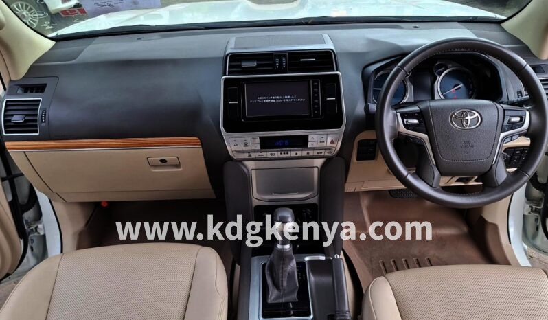 
								TOYOTA- LAND CRUISER PRADO ( TX L Package / 4WD / 7 SEATER ) full									