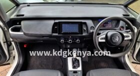 HONDA FIT ( HYBRID )