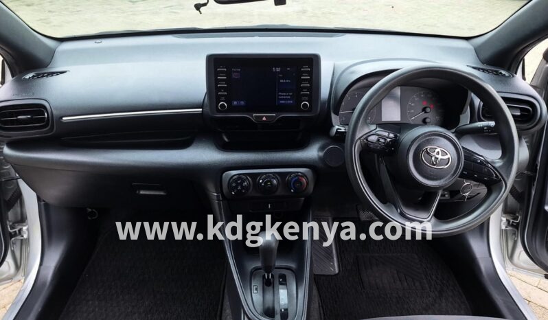 
TOYOTA YARIS (  X GRADE ) full									