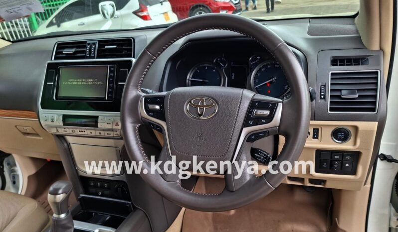 
								TOYOTA- LAND CRUISER PRADO ( TX L Package / 4WD / 7 SEATER ) full									