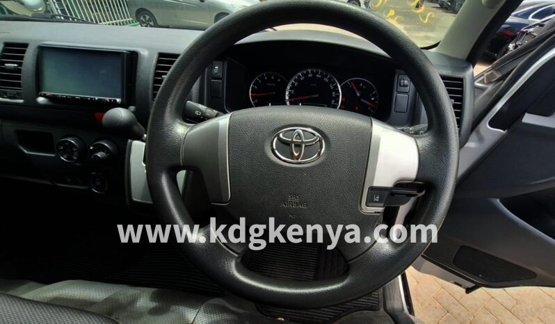 
								TOYOTA HIACE VAN (GDH206V) full									