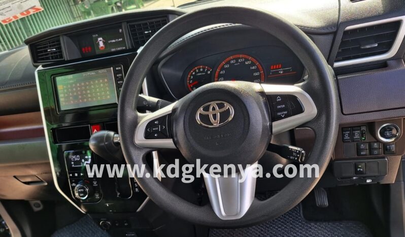 
TOYOTA ROOMY ( G COZY EDITION ) full									