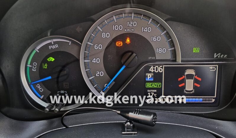 
								TOYOTA- VITZ ( HYBRID F) full									