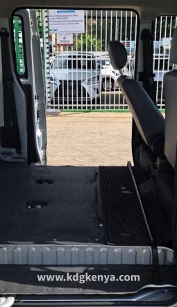 
										TOYOTA – LITEACE VAN (DX / 2WD) full									