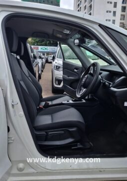 
										HONDA FIT ( HYBRID ) full									