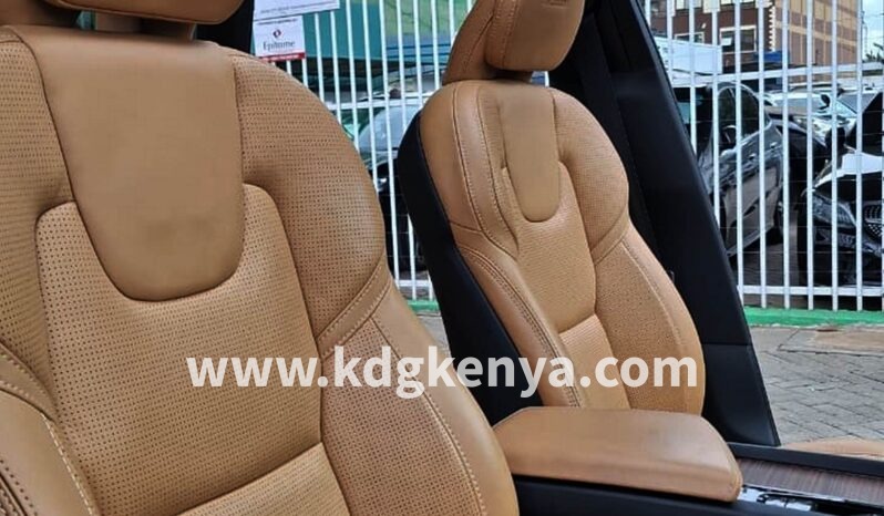 
								VOLVO-XC60 ( T8 ) full									