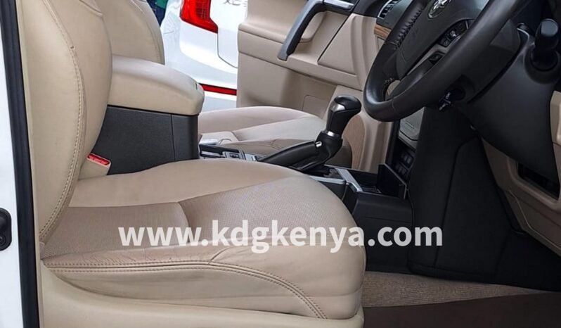 
								TOYOTA- LAND CRUISER PRADO ( TX L Package / 4WD / 7 SEATER ) full									
