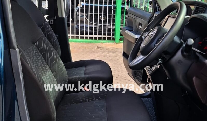 
TOYOTA ROOMY ( G COZY EDITION ) full									