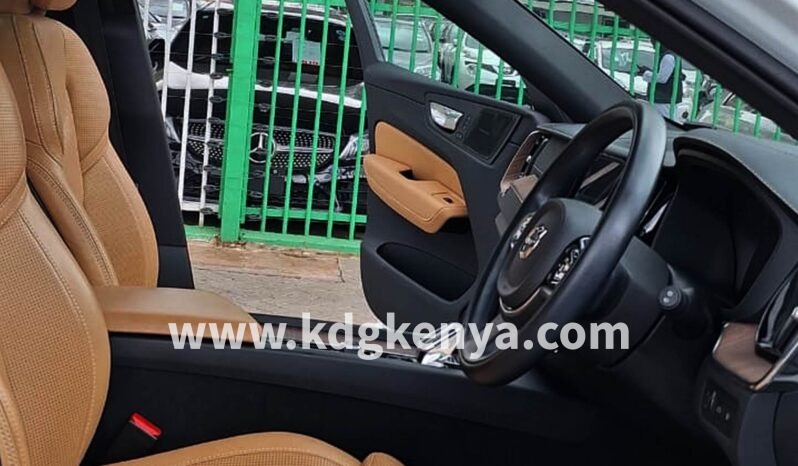 
								VOLVO-XC60 ( T8 ) full									