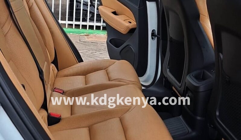 
								VOLVO-XC60 ( T8 ) full									