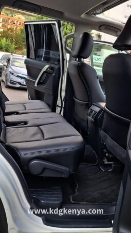 
										TOYOTA – LAND CRUISER PRADO (TX / 7 SEATER) full									