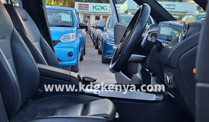 
								MERCEDES BENZ GLB ( 200D 7 SEATER ) full									